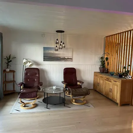 別荘 Sjarmerende Hus Ved Havet トロムソ